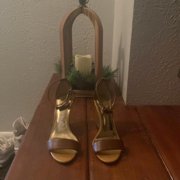 Beautiful Coach wedge heels - Picture 3 of 7